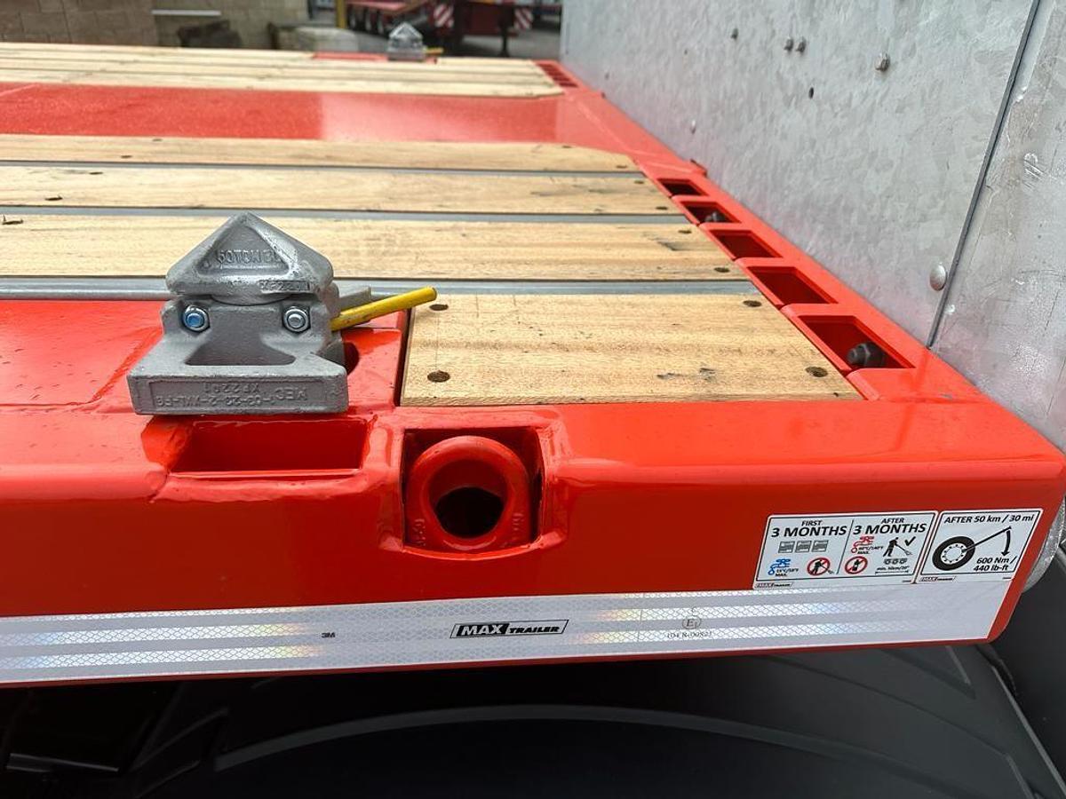 NEW FAYMONVILLE MAX FLAT TRAILER