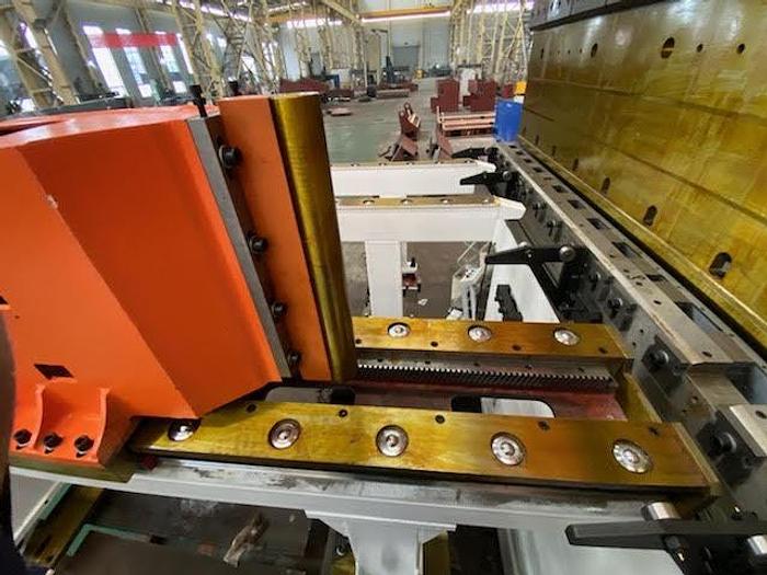 AccurlUSA 2200T X 58′ GeniusGiant CNC Tandem Press Brake