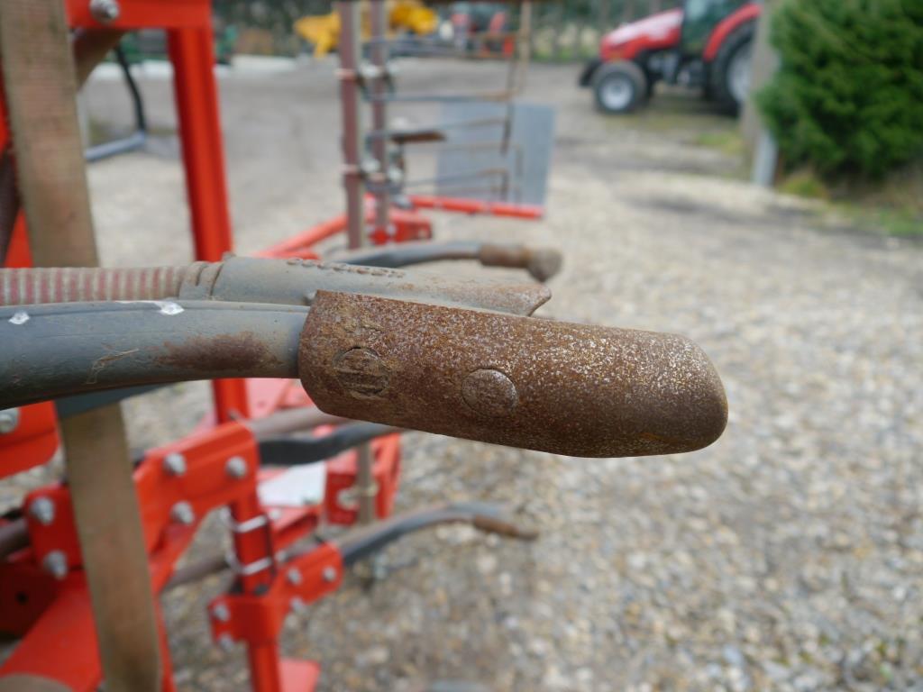 Used Kuhn Megant 600 Tine Drill