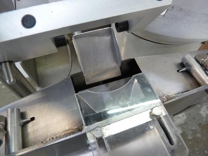 Used R 15159 E - Tablet / Capsule Checkweigher SADE P2