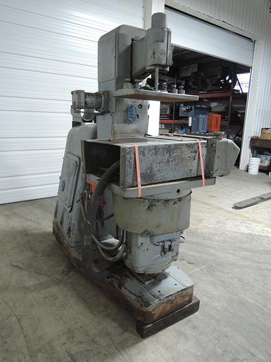 Used BRITISH MOLDING MACHINE V1811 TYPE BT1 MANUAL MOLDING MACHINE