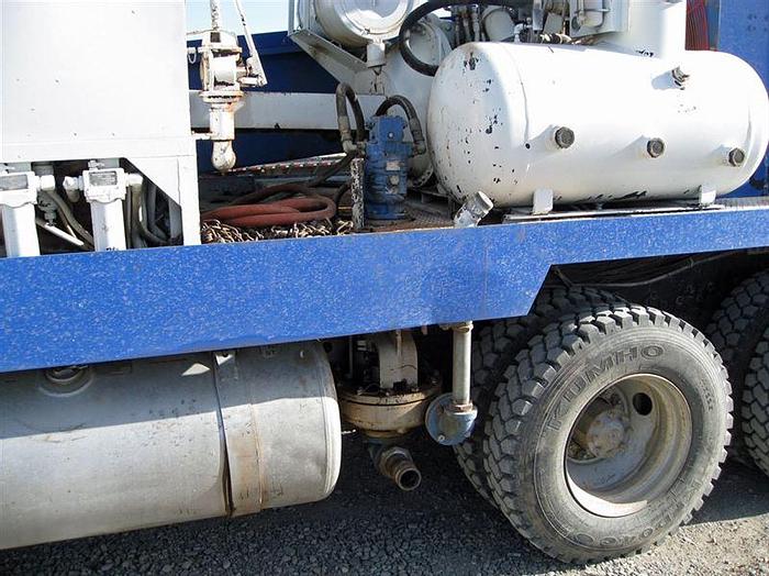 Used 1988 Speedstar 30K Drill Rig