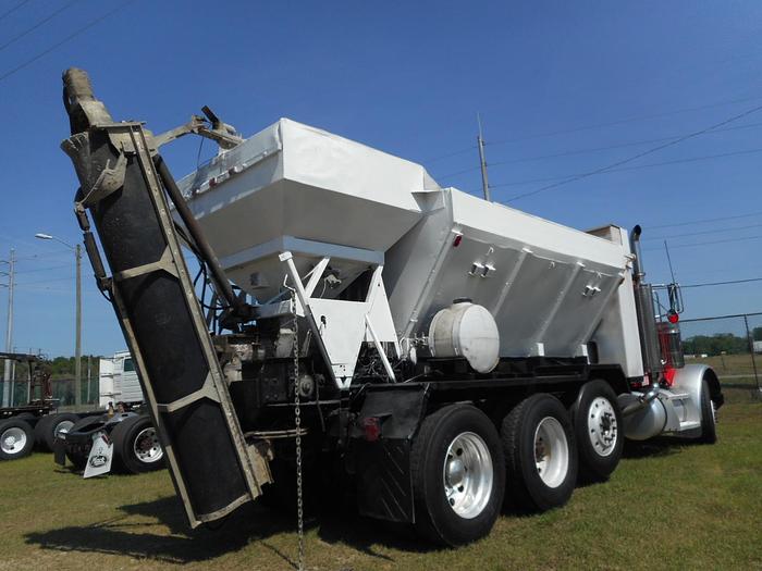 Used 2005 Peterbilt 379 Volumetric Truck