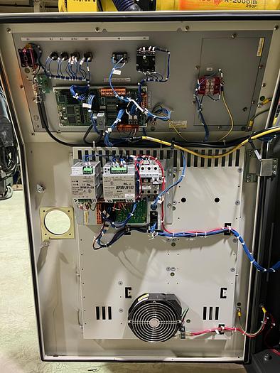 Used LOW HOUR 2013 FANUC R2000iB/250F, CLEANED AND TESTED