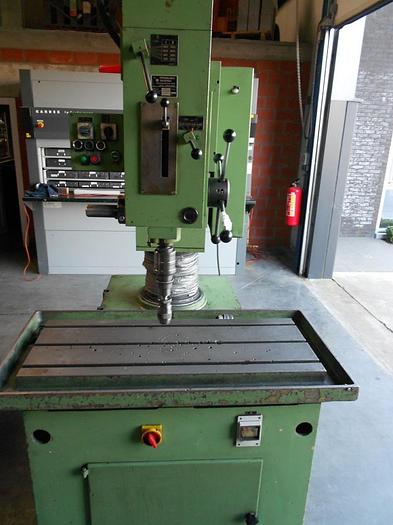 Gebraucht RADIAALBOORMACHINE BRB 3