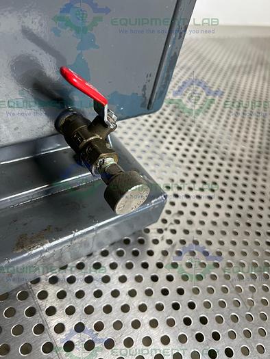 Used Welch  1402 DuoSeal Belt-Driven Rotary Vane Vacuum Pump 115/230V