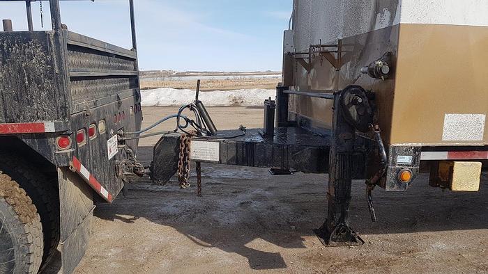 Used 1976 Gaymor 32' Doghouse / Office Trailer