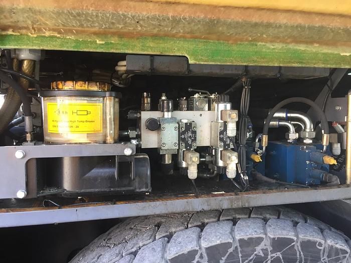 Used 2011 VOGELE SUPER 1803-2