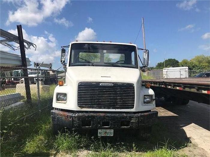 Used 1999 FREIGHTLINER FL70