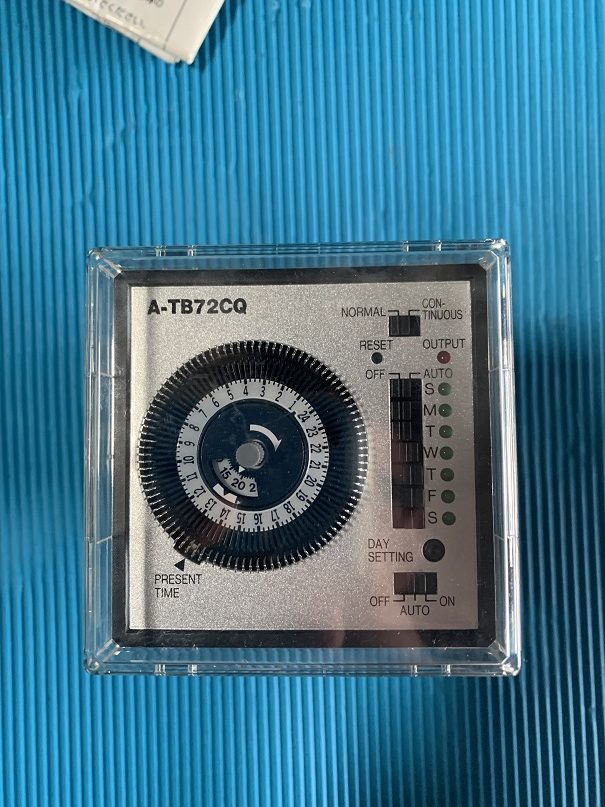 Used matsushita calendar time switch A-TB72CQ-HR1C-ACF
