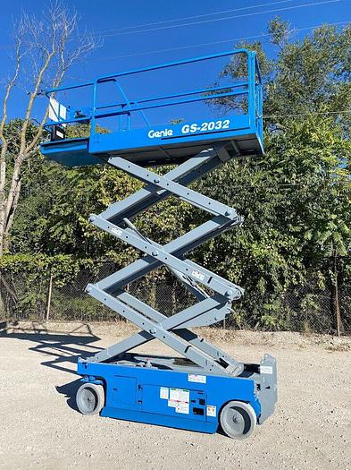 Used 2012 GENIE GS-2032