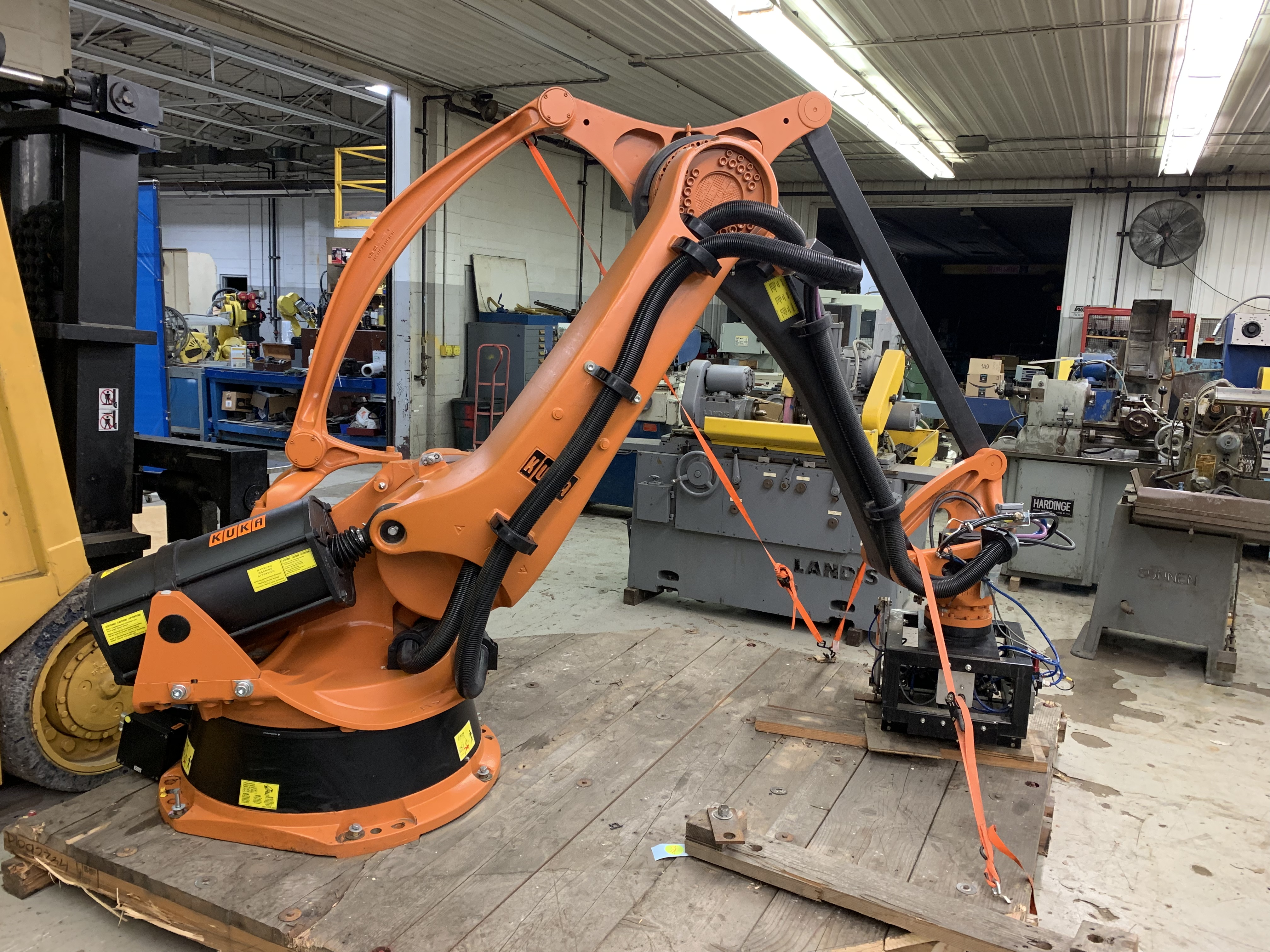 Used KUKA KR 100-2 PA 4 AXIS PALETTIZING ROBOT W/KRC 2 ed05 CONTROL...