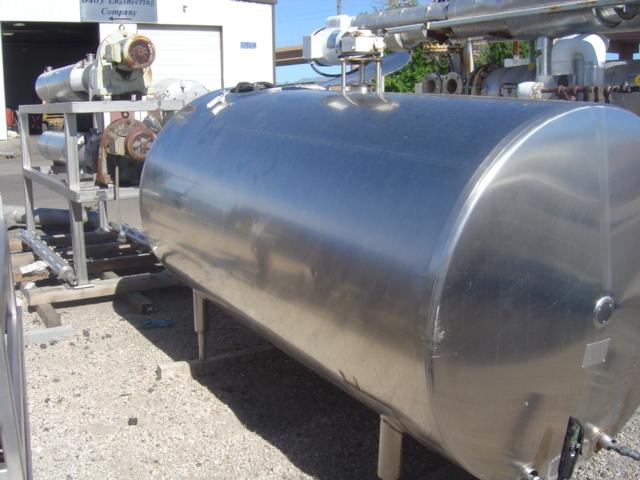Usado 600 GALLON BULK TANK