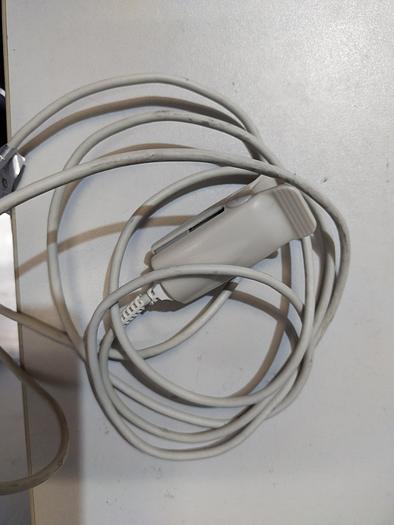 Gebraucht GE Carescape V100 Vitalparameter-Patientenmonitor auf Dinamap Rollstand #8069