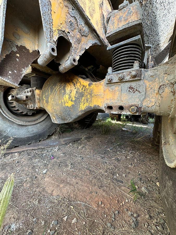 Usado Eixo dianteiro completo para caminhão fora de estrada Volvo A30G A30F