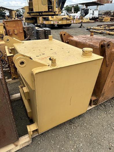 Usado Reservatório de óleo hidráulico 5T-4463 CAT 785 / 789