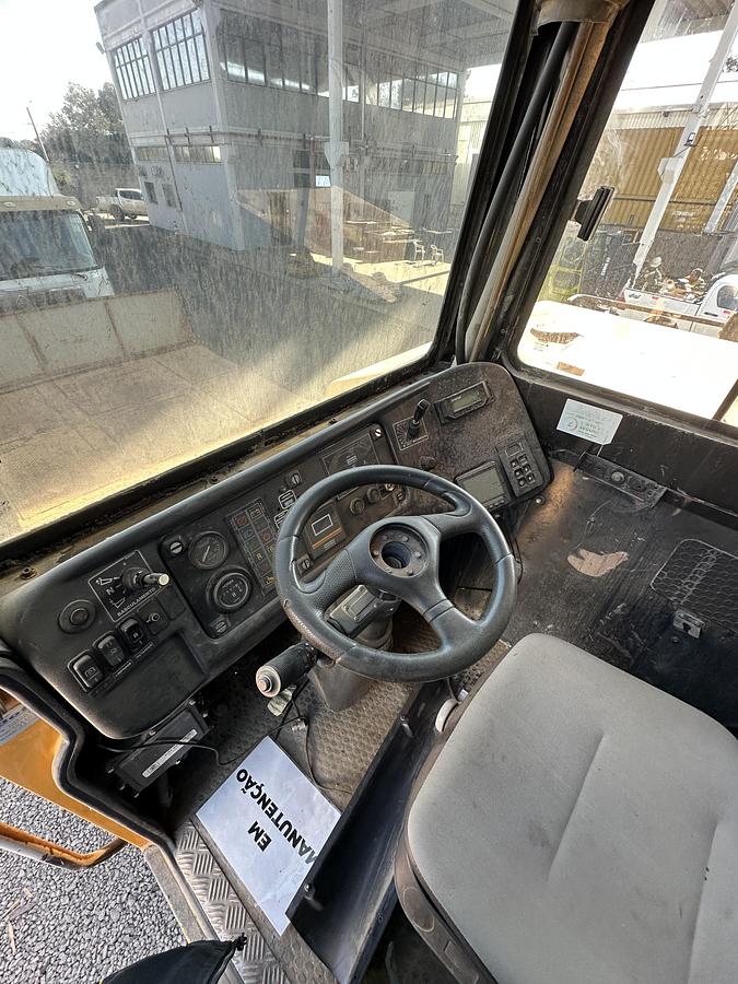 Usado Caminhão fora de estrada Randon RK430M ano 2011