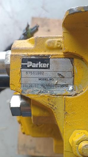 Comando Eletro Hidraulico Parker Hydraulics 575B1902