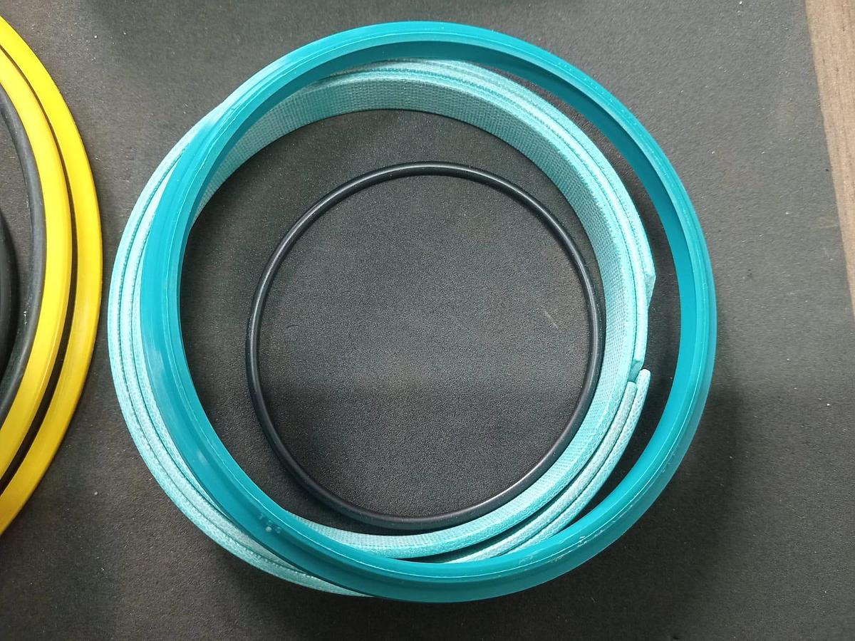 Kit Retentor Liebherr 9158144