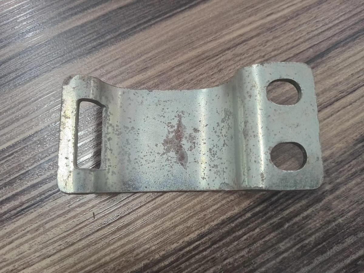 Meio Grampo de Tubo Único Caterpillar 3g8057