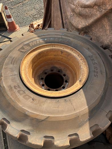 Usado Pneus Michelin 23.5 R25 XLDD2 23.5x25