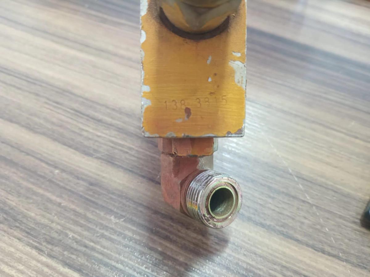 Usado Coletor Caterpillar 138-3815 