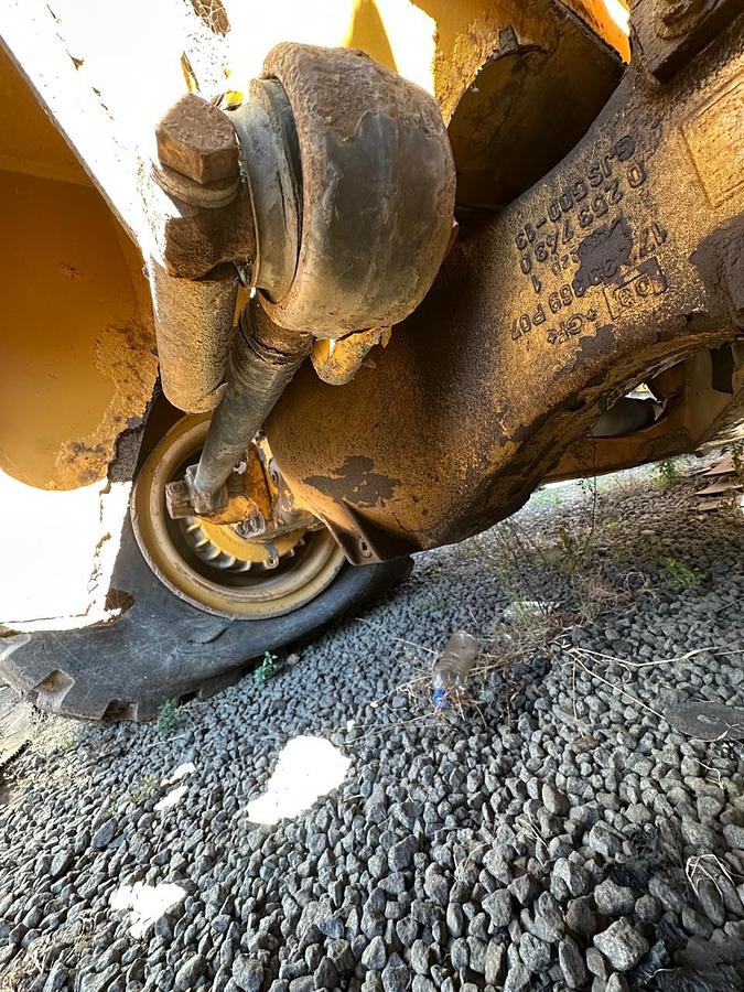 Usado Suporte transversal suspensão para caminhão fora de estrada Volvo A30G / A30F