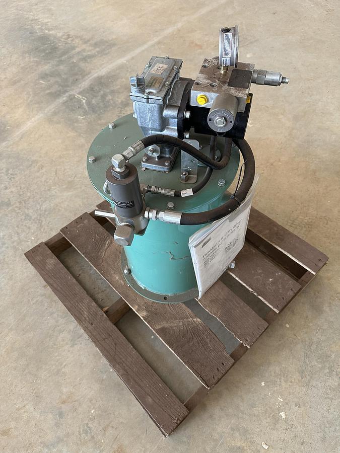 Usado Bomba de graxa LINCOLN FLOW MASTER II 86258 / 85732  30L 