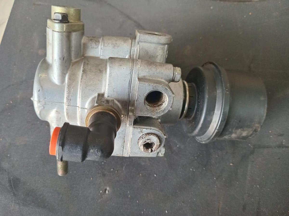 Usado Válvula de freio Bendix T-501085