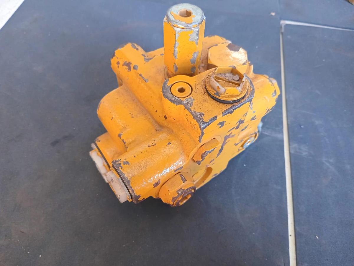 Usado Válvula Caterpillar 341-2634