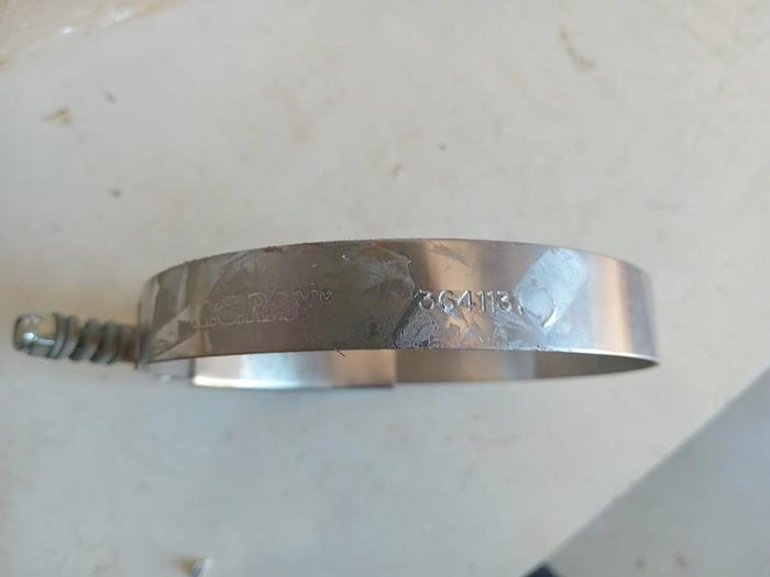 Grampo em T Komatsu 3641131