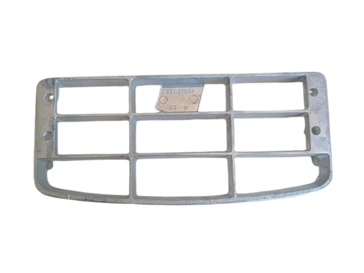 Degrau Cabine JCB 33127034