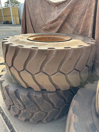 Usado Pneus Michelin 23.5 R25 XLDD2 23.5x25