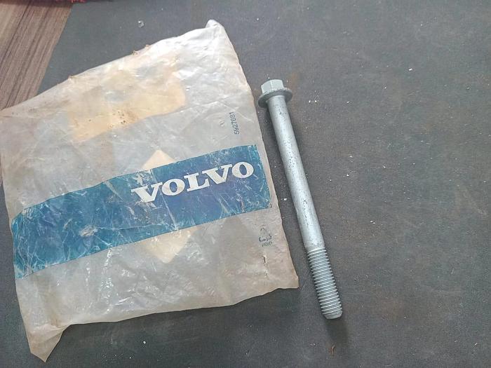 Parafuso de Flange Volvo 984824