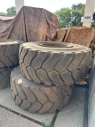 Usado Pneus Michelin 23.5 R25 XLDD2 23.5x25