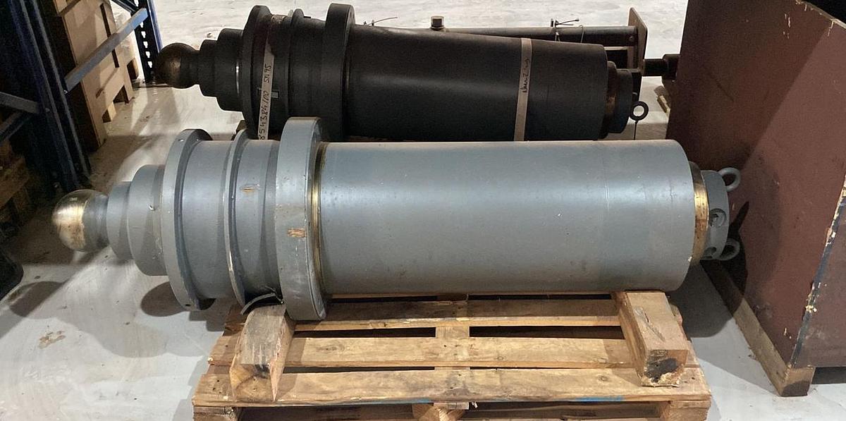 Usado Cilindro Suspensão Original Liebherr 10098484