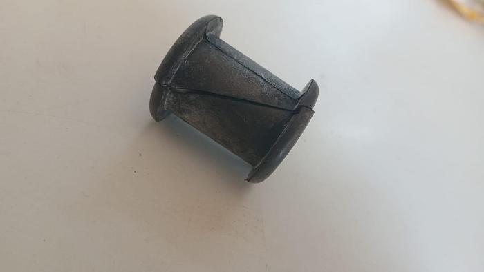 Ilhó de borracha Caterpillar 2V-1771