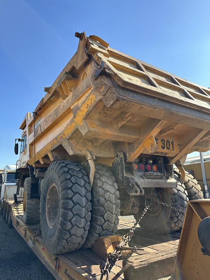 Usado Caminhão fora de estrada Randon RK430M ano 2011