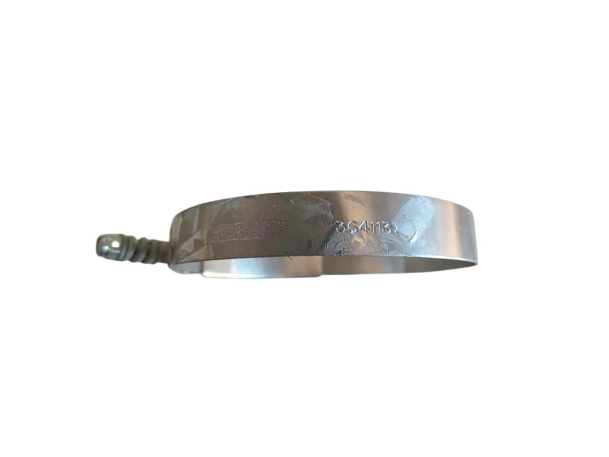 Abraçadeira "T" Komatsu 3641131