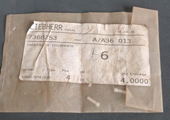 Parafuso de Fechamento Liebherr 7368253