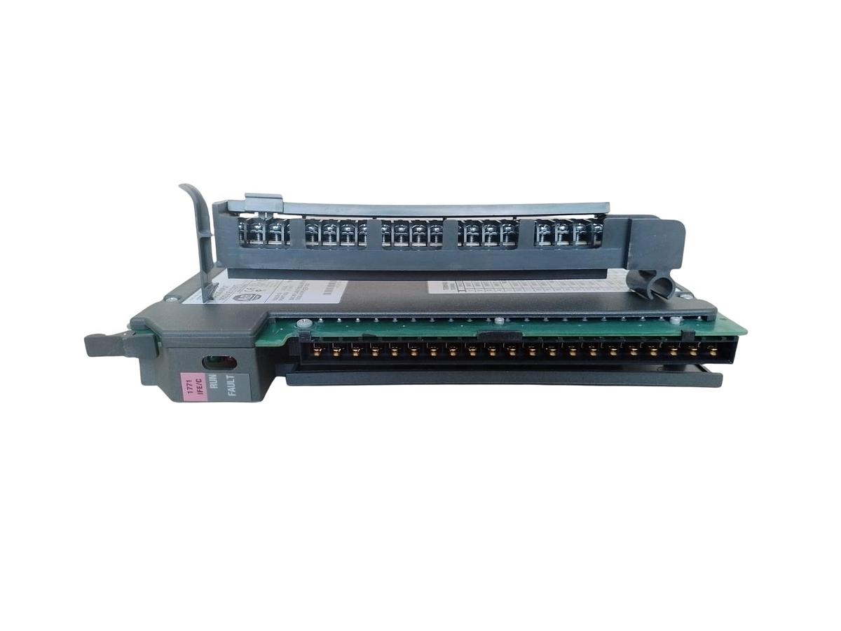 Módulo Entrada Analógica Allen-Bradley 1771-IFE/C