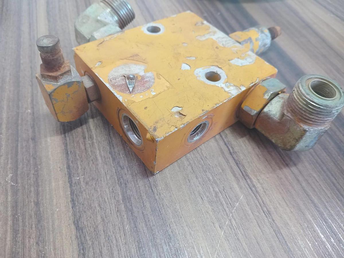 Usado Coletor Caterpillar 138-3815 