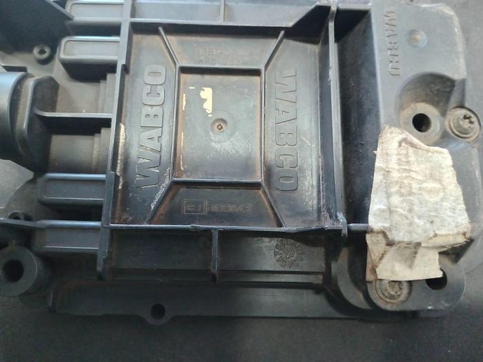 Usado Módulo Ecu Válvula Apu Sc Série 4 5 Original Wabco Placa
