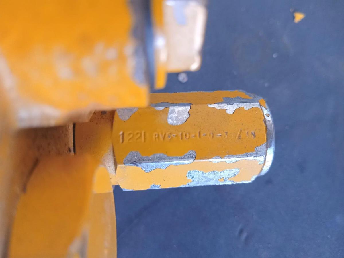 Usado Válvula Caterpillar 341-2634