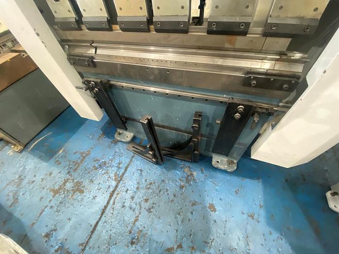 Used 2016 Durma AD-R 1260 CNC Pressbrake