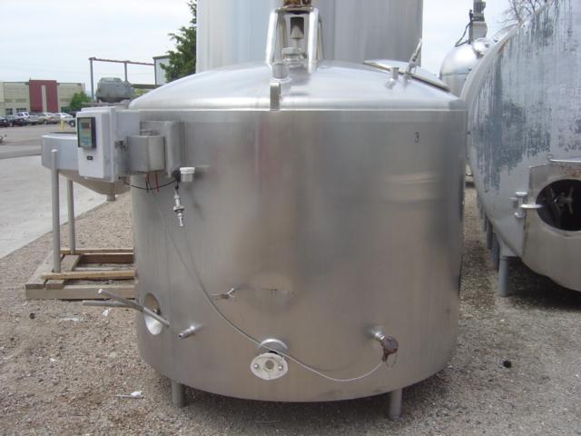 Usado 800 GALLON PROCESSOR TANK. MUELLER SERIAL 159849-4