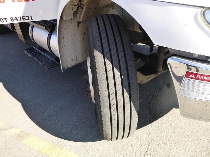 Used 2011 International 4300 Elliott L60R Sign Crane - M97776