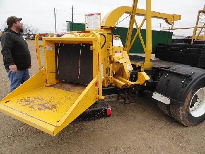 Used 2010 FREIGHTLINER BUSINESS CLASS M2 106
