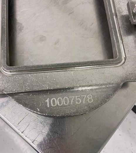 Used FITZPATRICK MODEL D6A FITZMILL - SCREW FEED - S/S