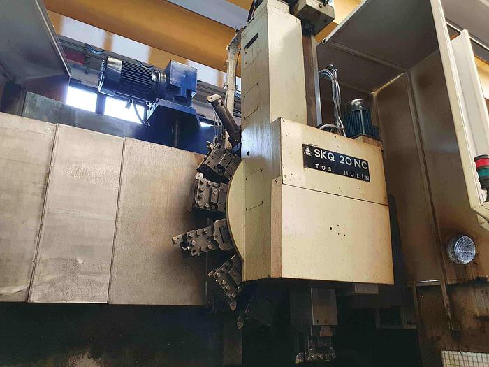 Usato TORNIO VERTICALE TOS SKQ 20 CNC